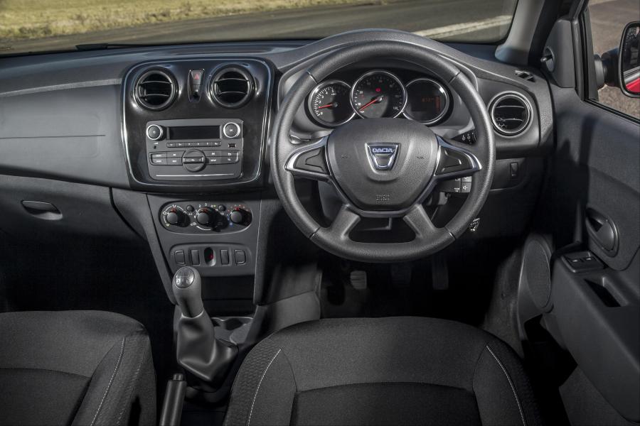 Торпедо Dacia Logan MCV 2017 года  (UK) (фото 21 из 30)